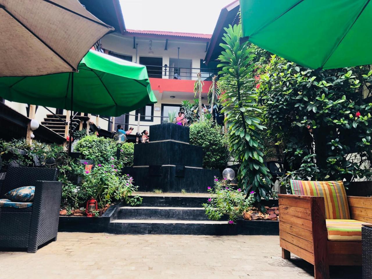 Detente Hotel Abidjan Exterior foto