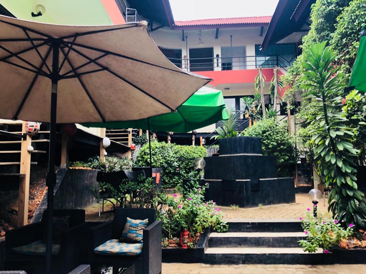 Detente Hotel Abidjan Exterior foto