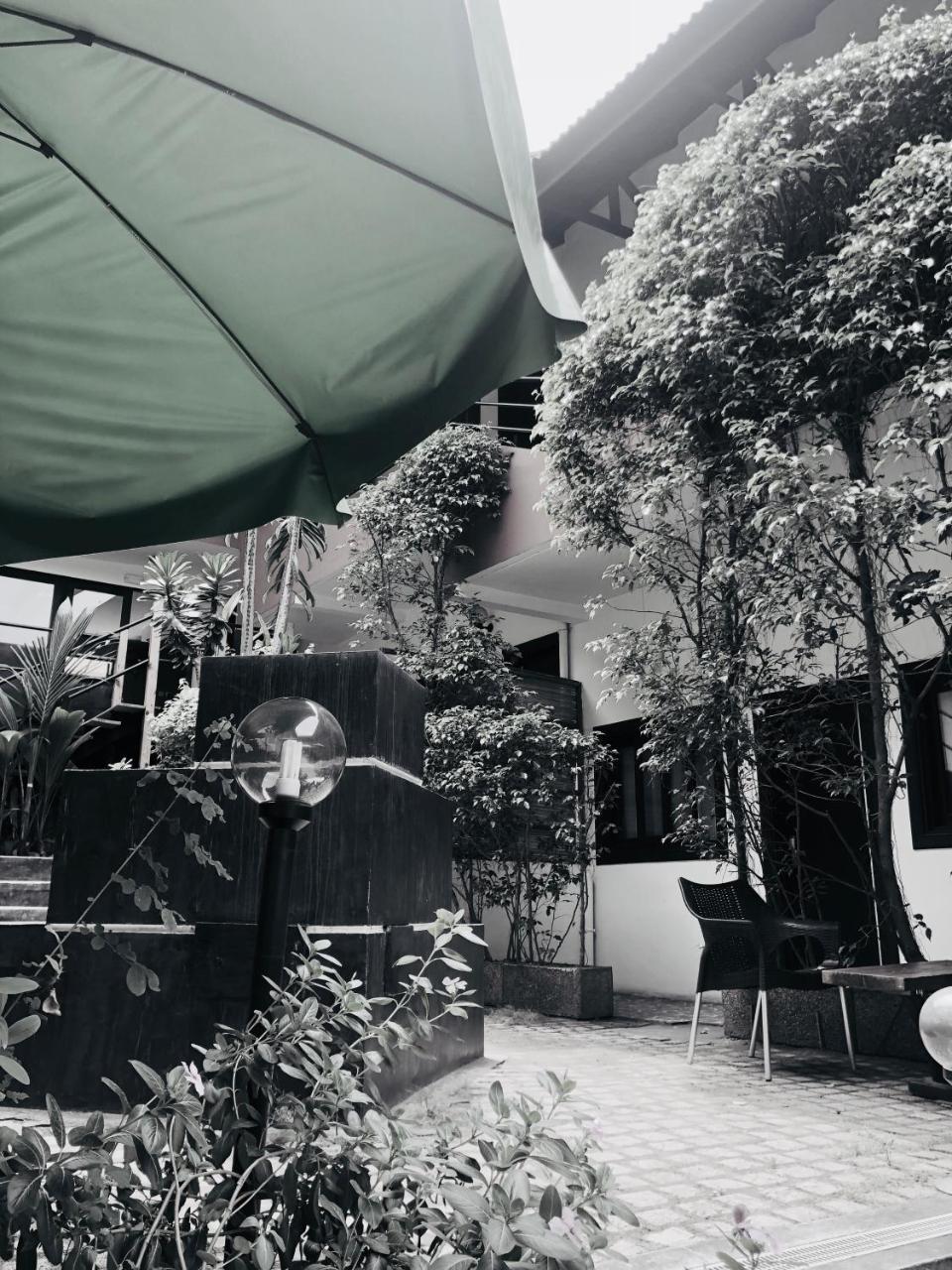 Detente Hotel Abidjan Exterior foto